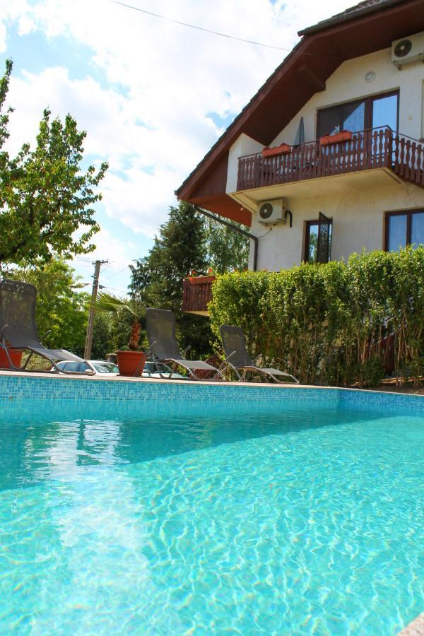 Ibolya Apartmanok Fonyód Kültér fotó